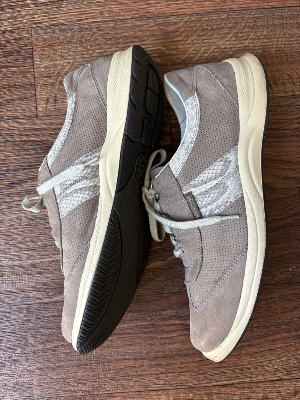 Mephisto Run Off Air Jet Comfort Walking Shoes Gray Snake Women's Size 10